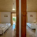 Ionis Hotel 2*