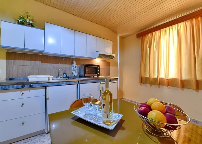 Ionis Hotell Troianata