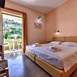 Hotell Ionis Troianata
