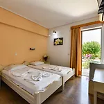 Hotell Ionis 2*
