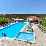 Ionis Hotell Troianata